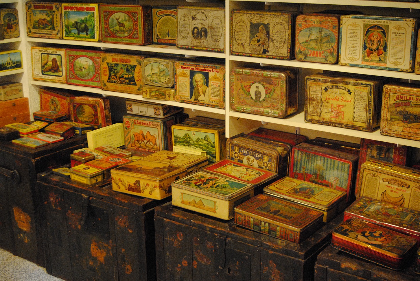 Envases litográficos del Azafrán en España - MUCOIN